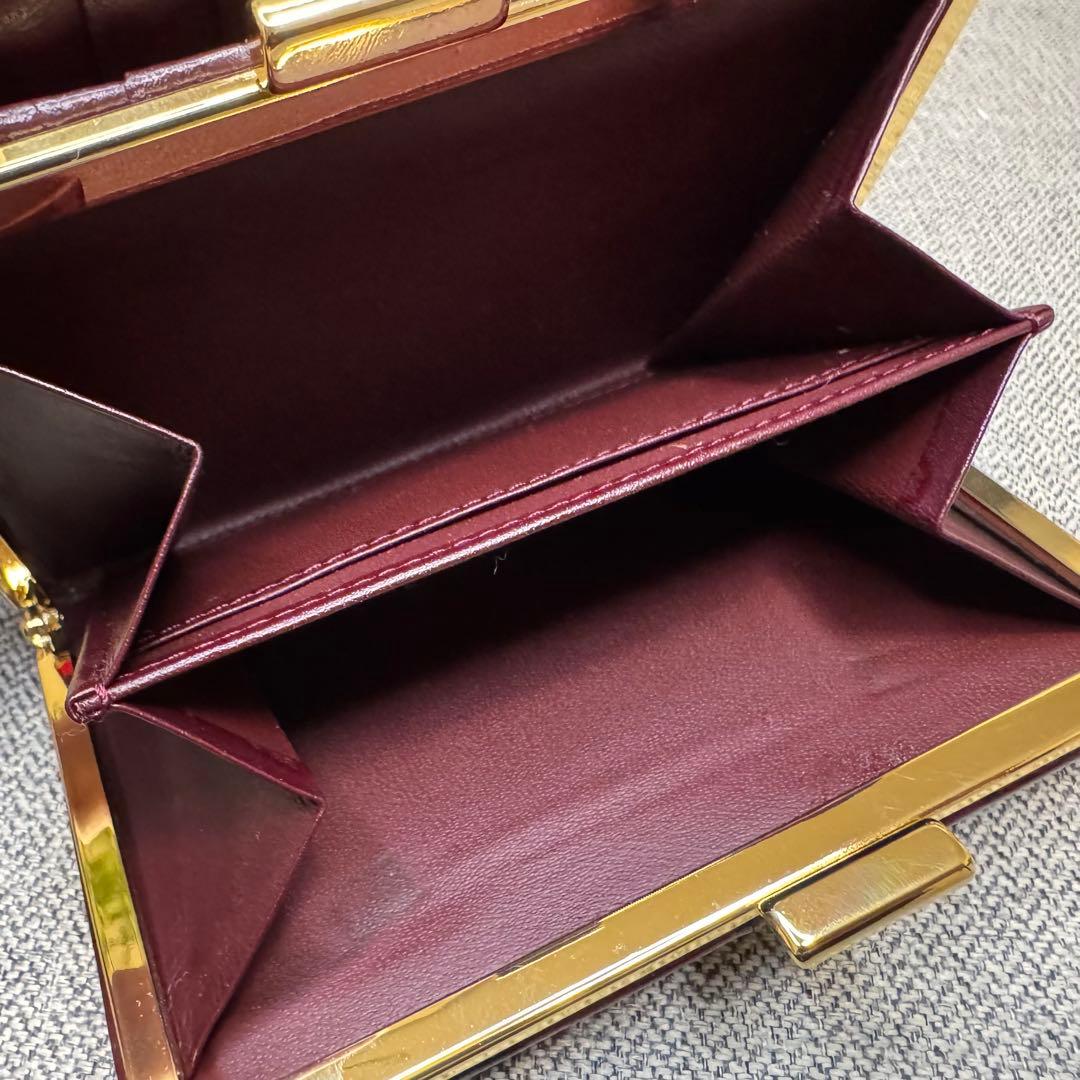 GIVENCHY ジバンシィ 二つ折り財布 型押しパテントレザー がま口