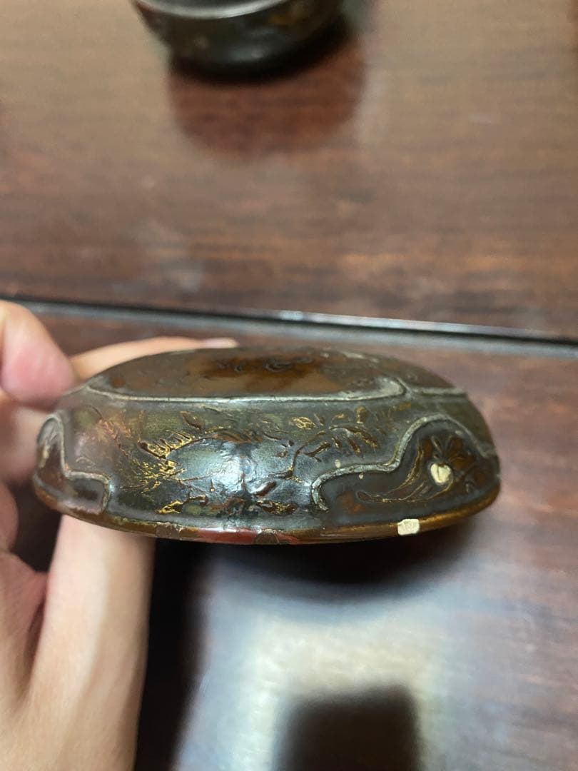 中国　蒔絵　漆　螺鈿　香合