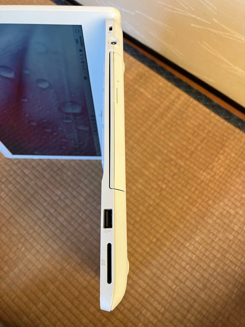 Windowsノート本体 Fujitsu AH50/D1 i7-7700HQ 4GB RAM