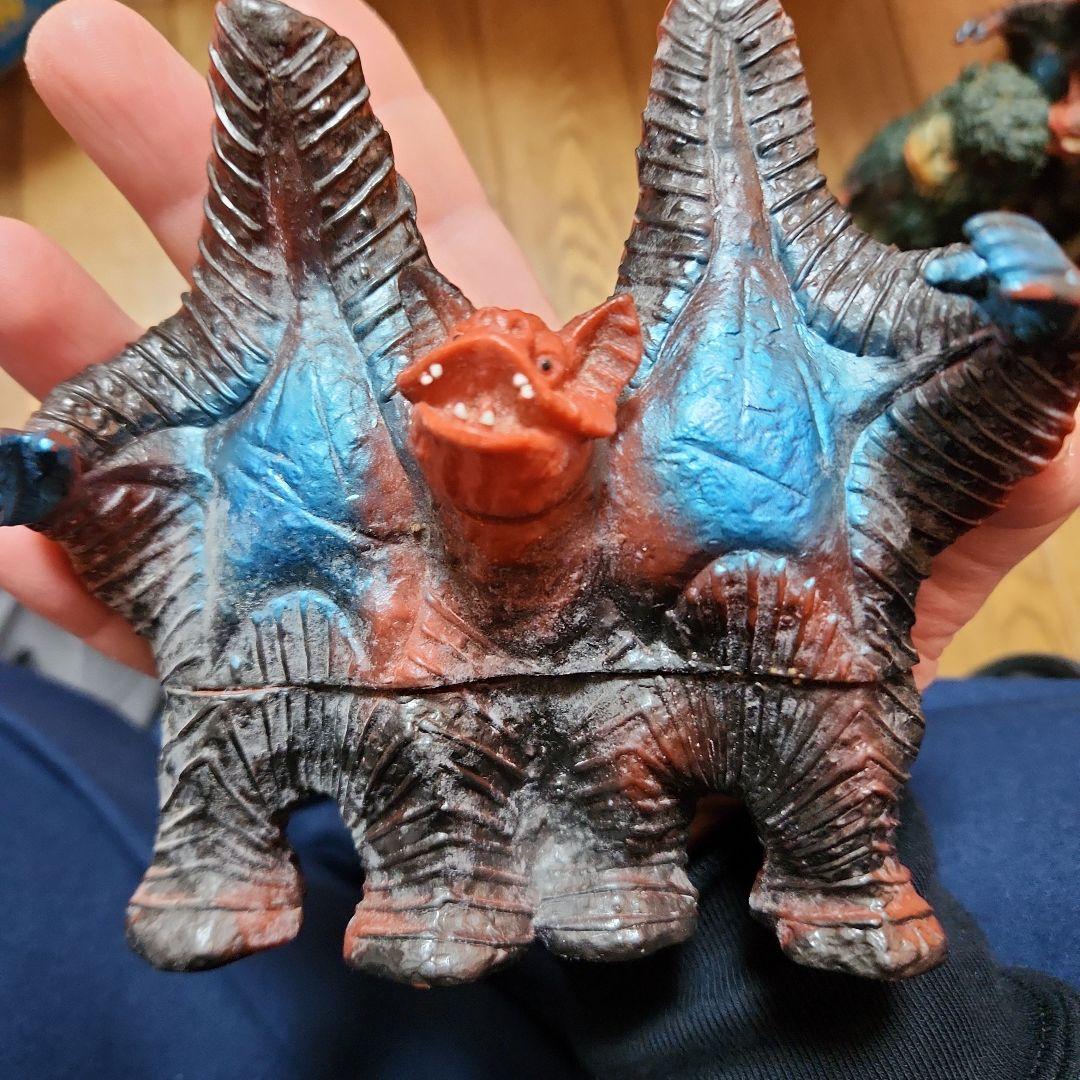 ウルトラマン怪獣フィギュアセット　ぺスター　ガラモン　ソフビ　円谷プロ　バンダイ