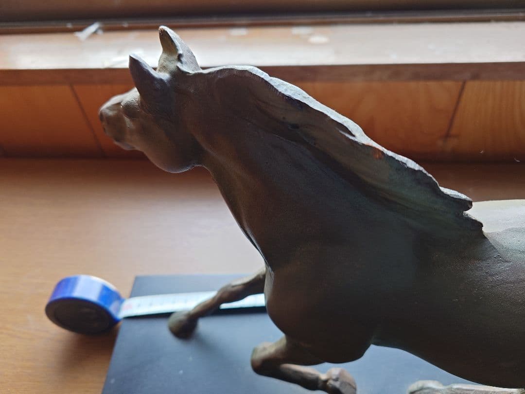 疾風　馬のブロンズ像　大井競馬従事員共済会退会記念