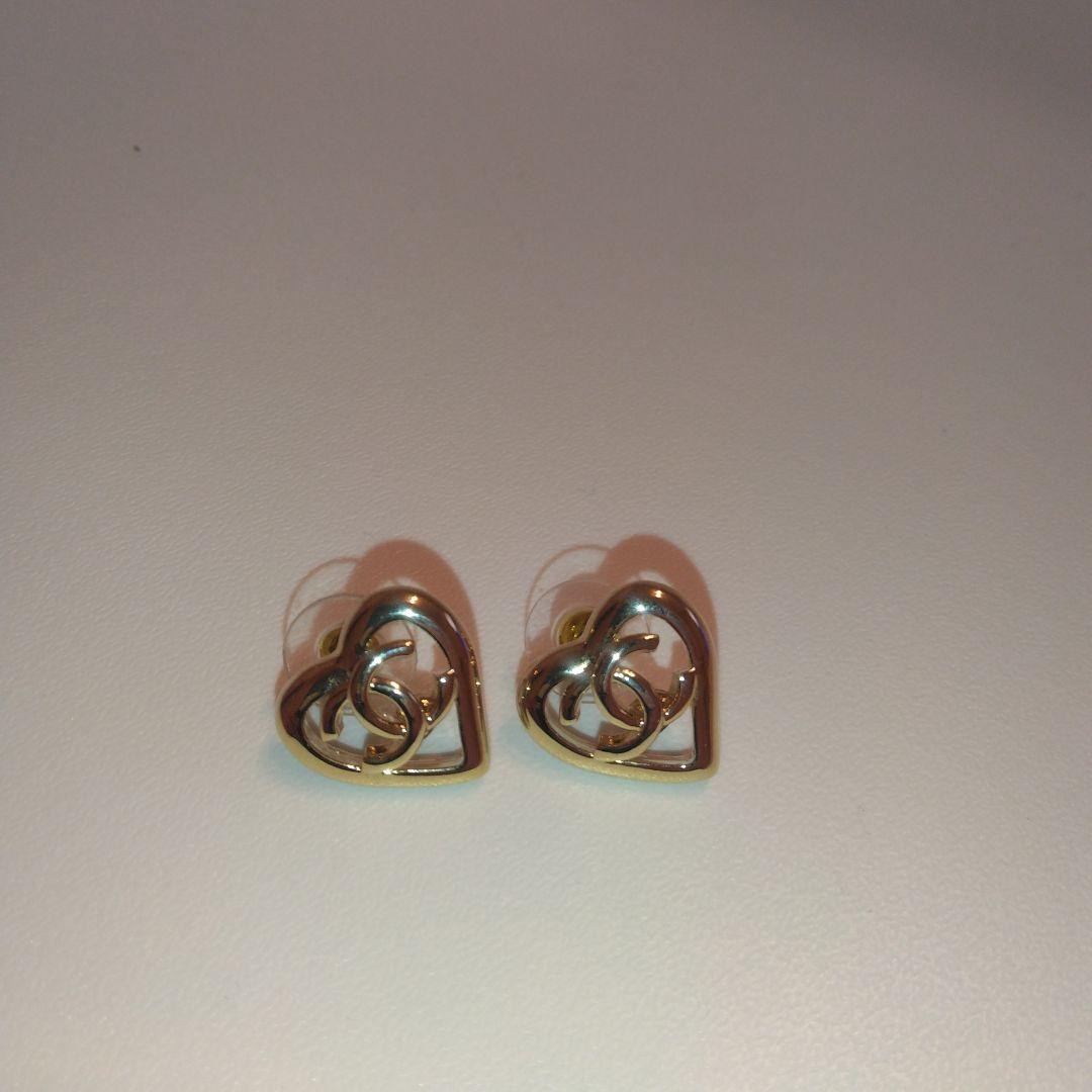 【極美品】CHANEL シャネル / ハート CC ロゴ ピアス　ココマーク