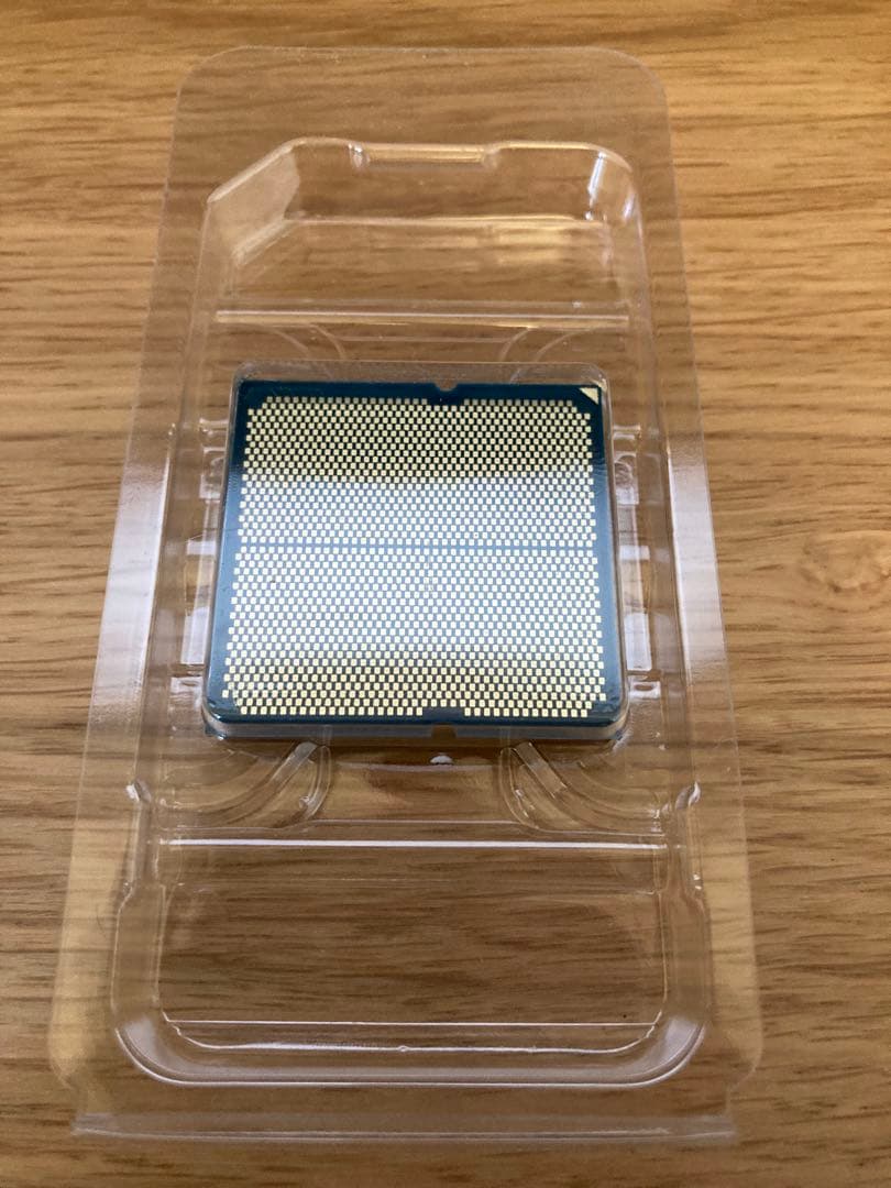 新品　AMD Ryzen 7 9800X3D 動作保証