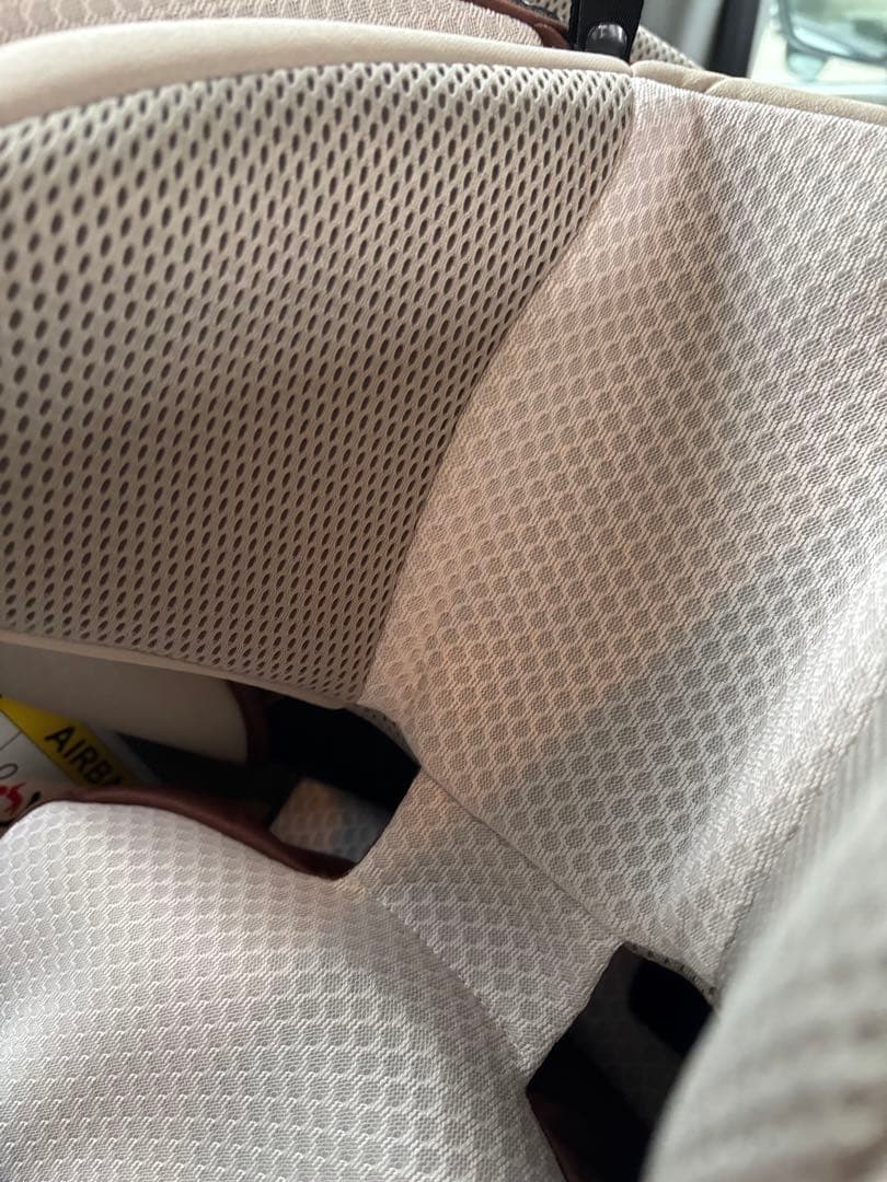 【新品パーツ有り！】エールべべ チャイルドシート クルットRウィ ベージュ