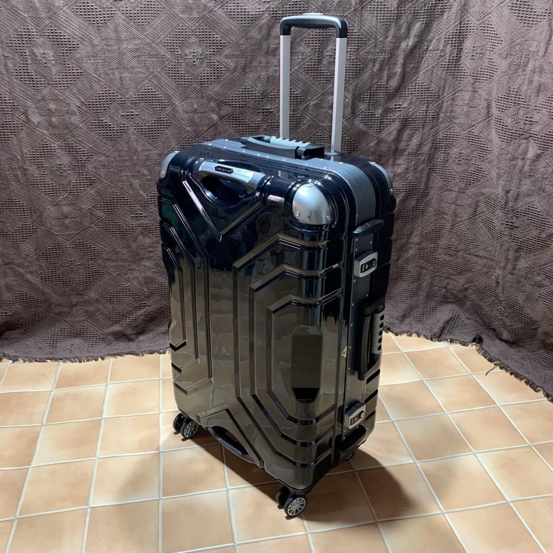 ESCAPE'S グリップマスター 83L 鍵２本付 スーツケース シフレ