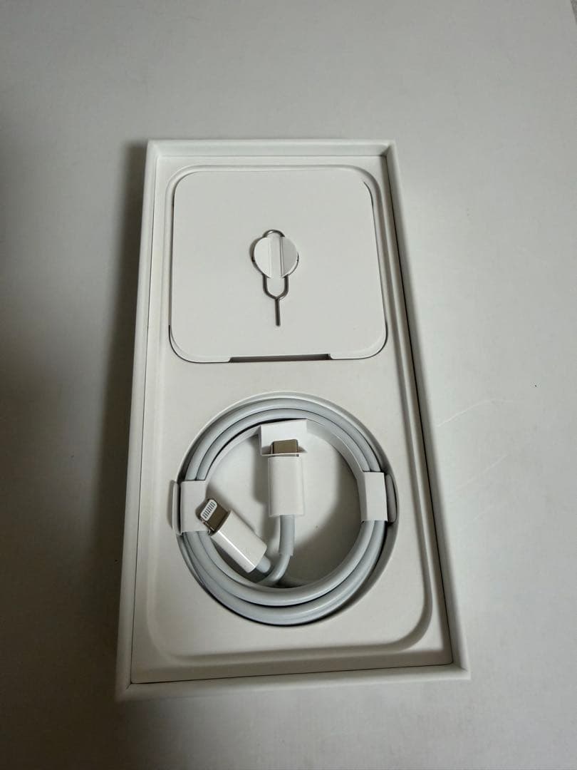 Apple iPhone 13本体　128g ミッドナイト