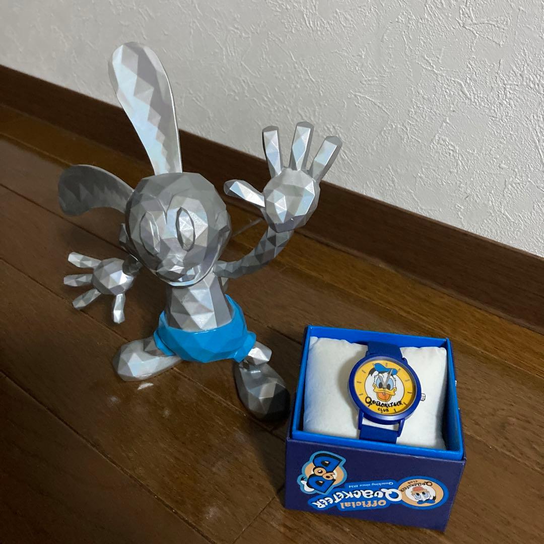 ディズニー　ドナルド90周年 腕時計　オズワルド100周年限定フィギュア　セット