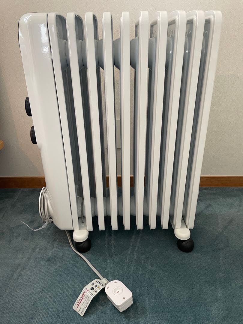 ◆極美品◆デロンギ アミカルド オイルヒーター RHJ35M1015-BK