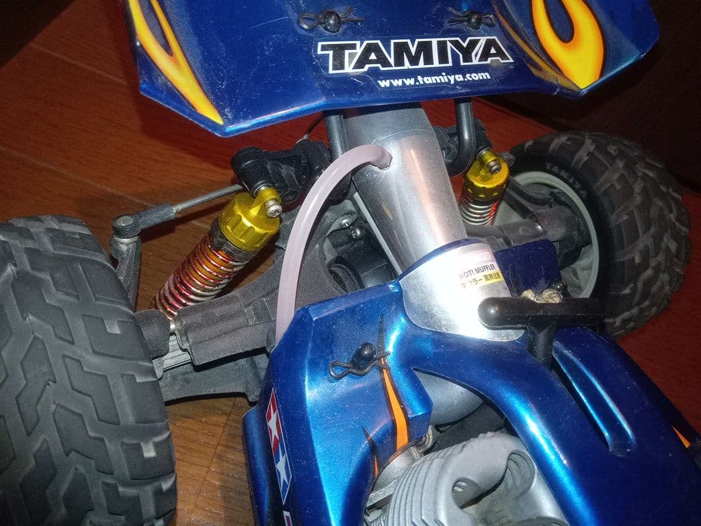 ナイトロサンダー　タミヤ　ラジコン　エンジン　ジャンク品　パーツ付き