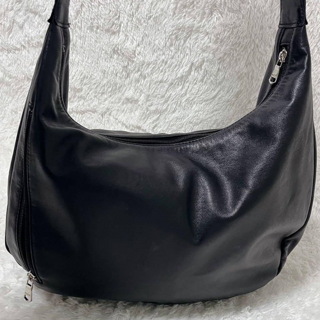 極美品 russetソフトレザーラウンドビッグショルダーバッグ ブラック A4