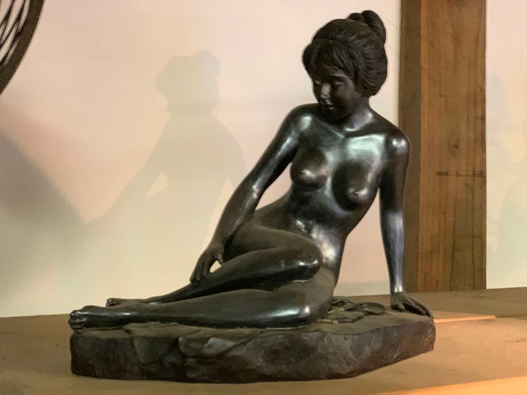 裸婦像　オブジェ