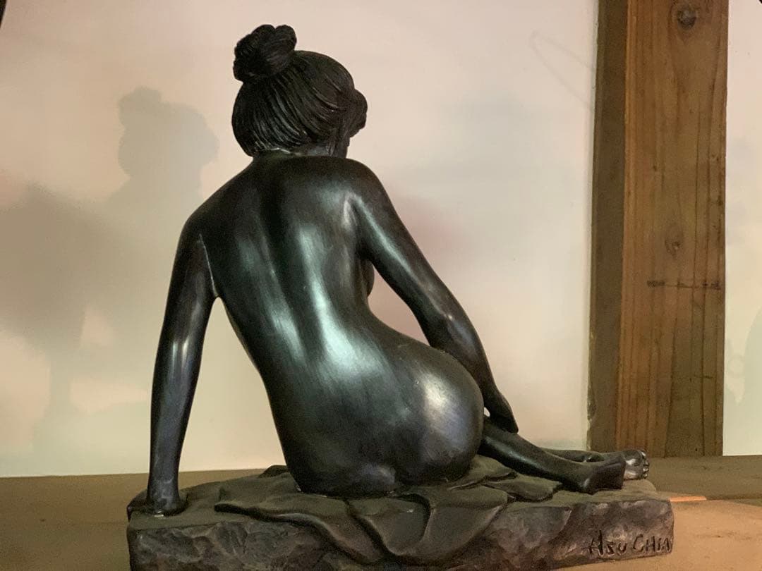 裸婦像　オブジェ