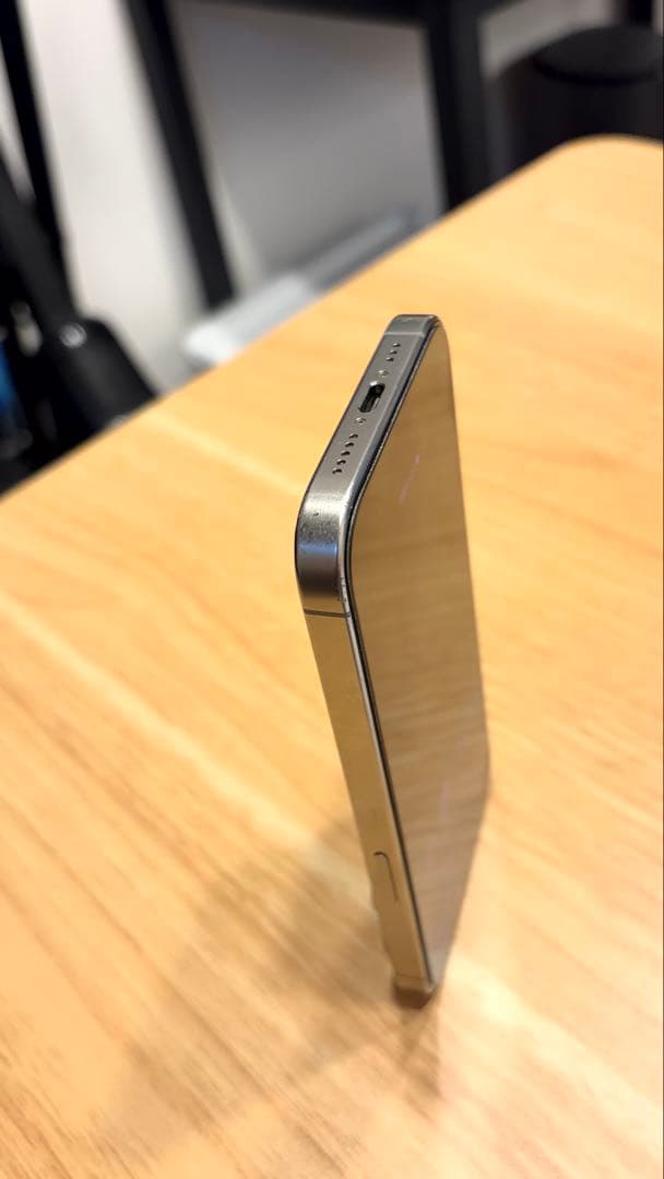 Apple iPhone 15 Pro ナチュラルチタニウム 本体 128GB