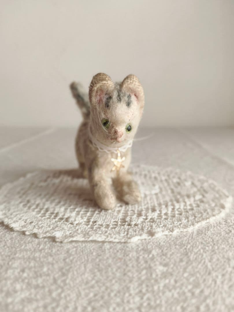 * antique bear ୨୧ * 小さくて可愛い トラ猫ちゃん
