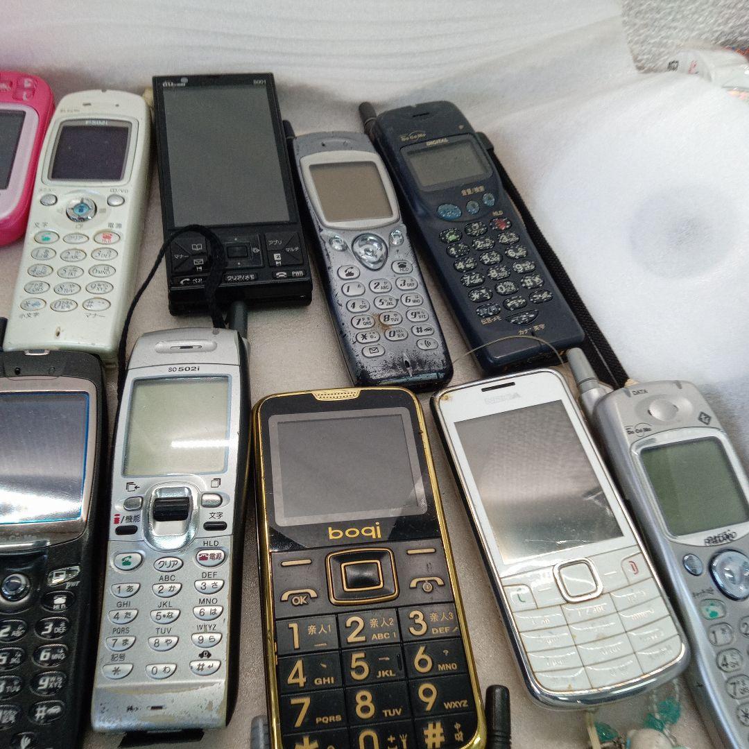多数の携帯電話 本体　41個
