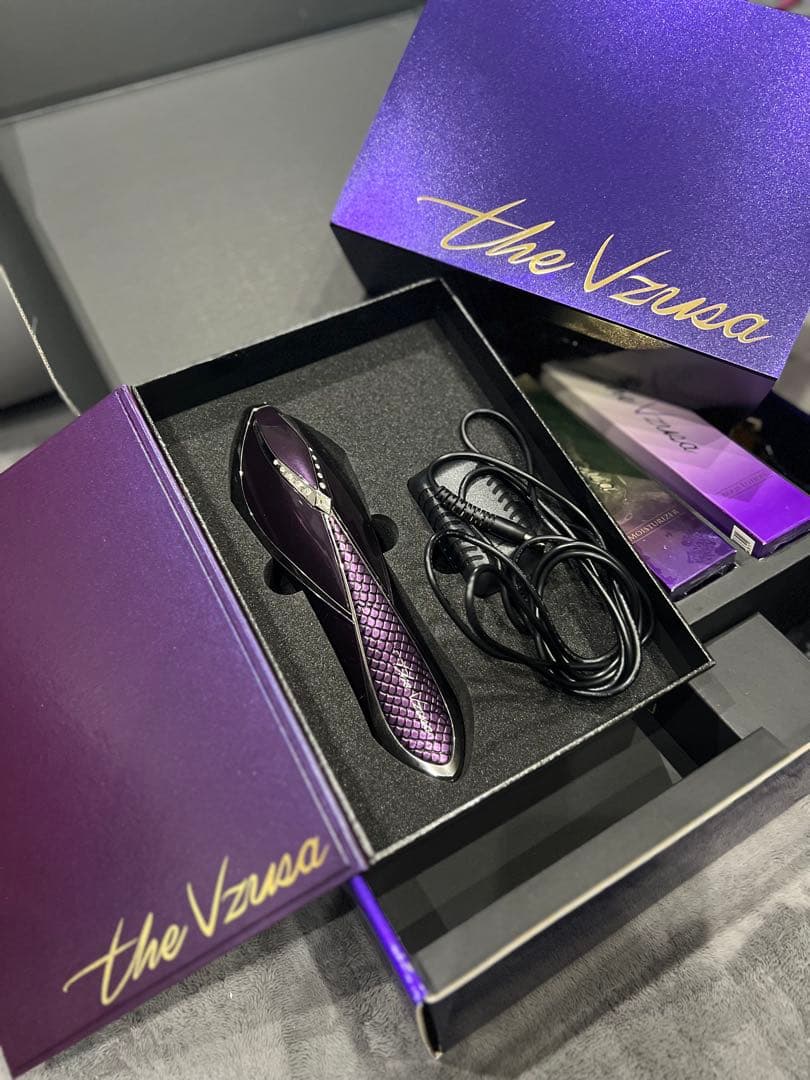 The Vzusa ザ メデューサ ロイヤルパープル美顔器セット【正規品】