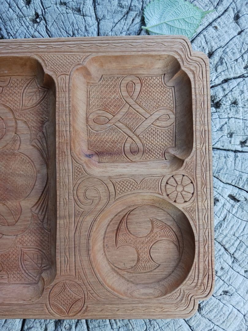 子持ち盆　イタ　アイヌ　白老　カムイ　文様　伝統工芸　御盆　アンティーク　食器