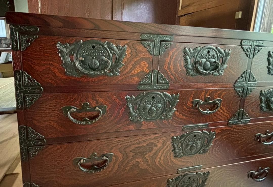 美品　岩谷堂箪笥　桜2号　欅材　漆塗り　和箪笥　古家具　インテリア　収納箪笥