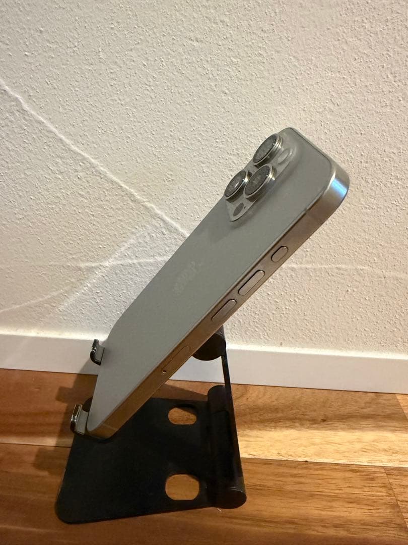 iPhone 15 pro 256GB 本体