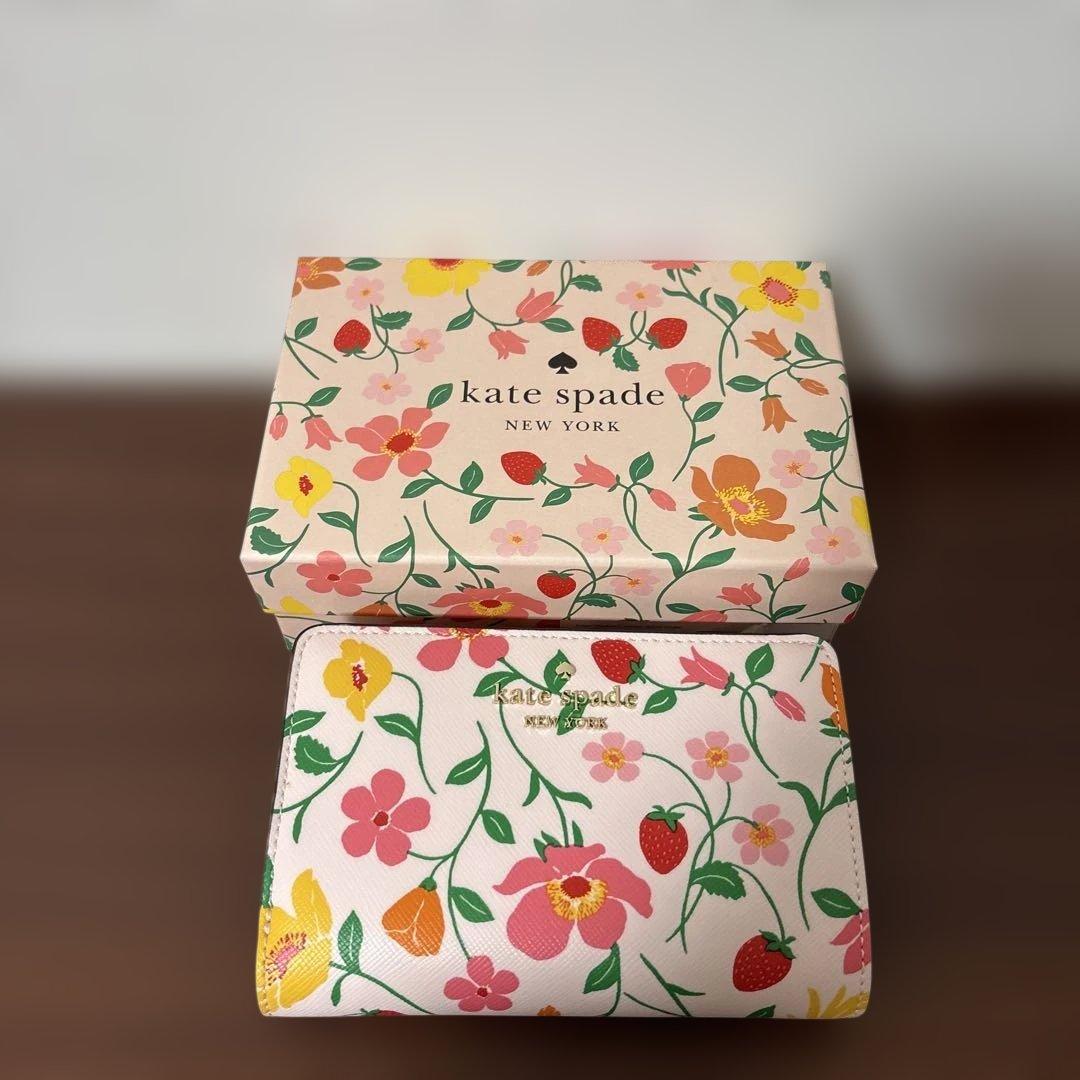 ケイトスペードニューヨーク 二つ折り財布 花柄 ウォレット　未使用