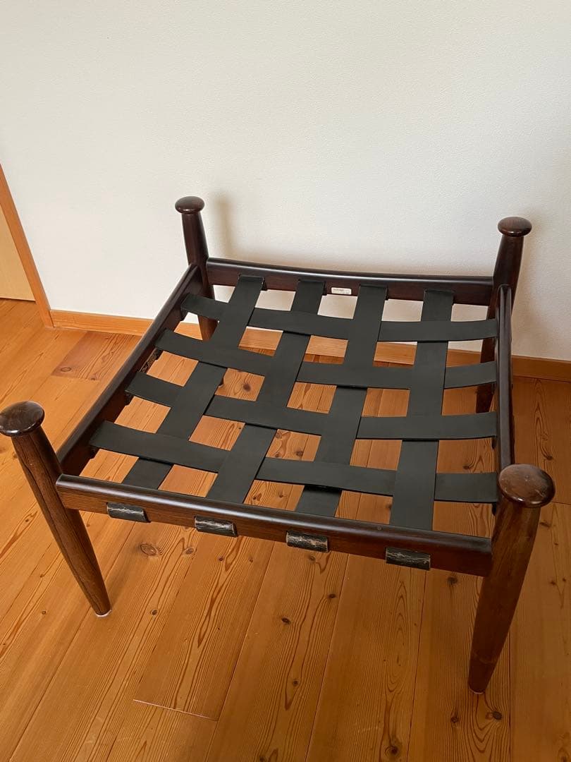 Ire Mobler製 Eric Merthen オットマン ローズウッド