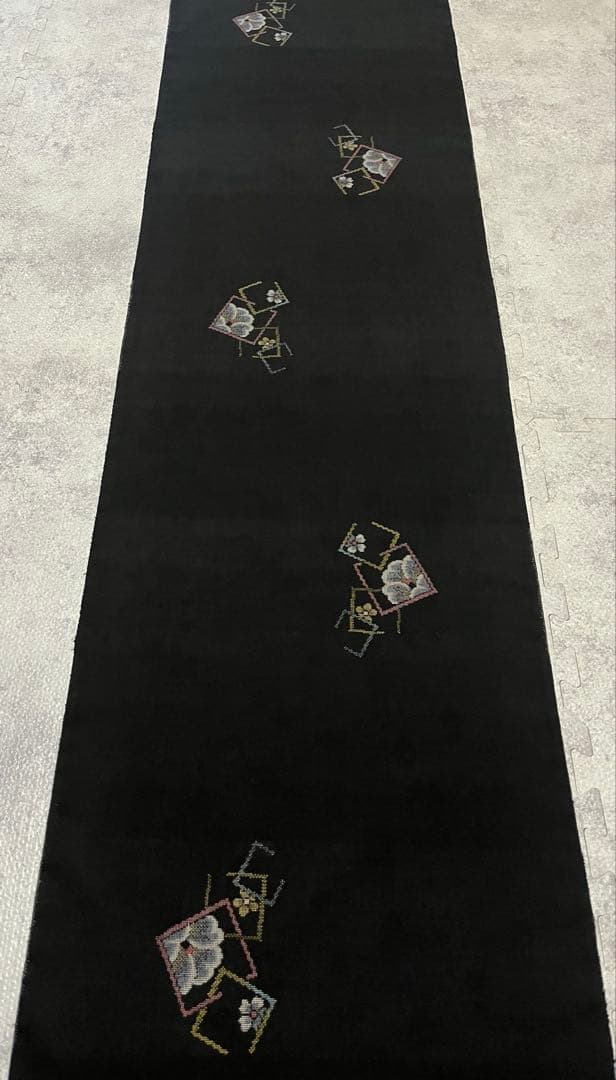 【優美粧】本場大島紬 着尺 反物 花文様 正絹 泥染め 9マルキ 地空き 地球印