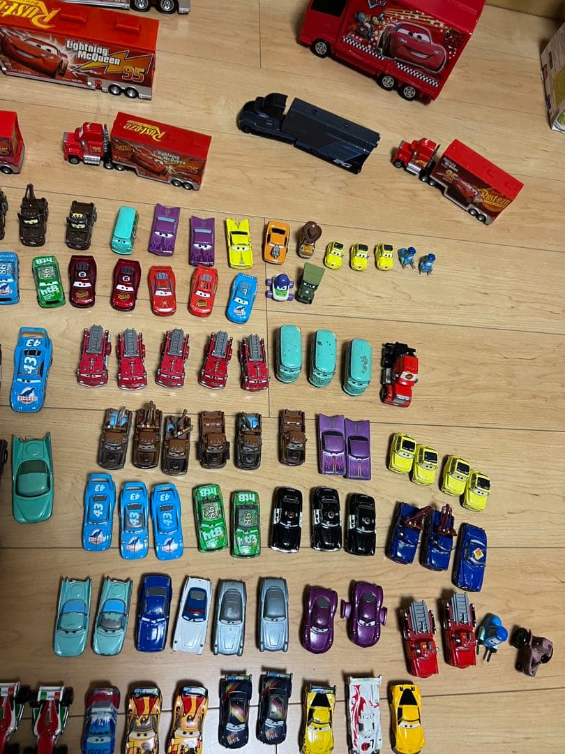 カーズ、ミニカー（ミゲルカーミノ、8番、マック）