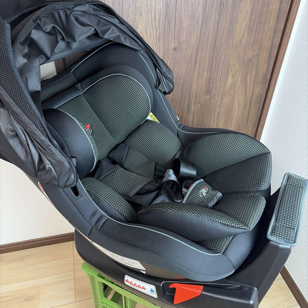【極美品】　マムズキャリー ターンレジェFIX 車用チャイルドシート