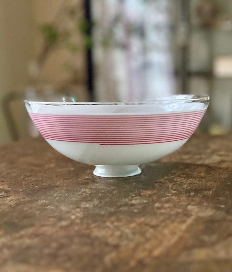 アンティーク　乳白ピンク螺旋電笠　ガラス　照明　灯り　大正ロマン　レトロ　古道具