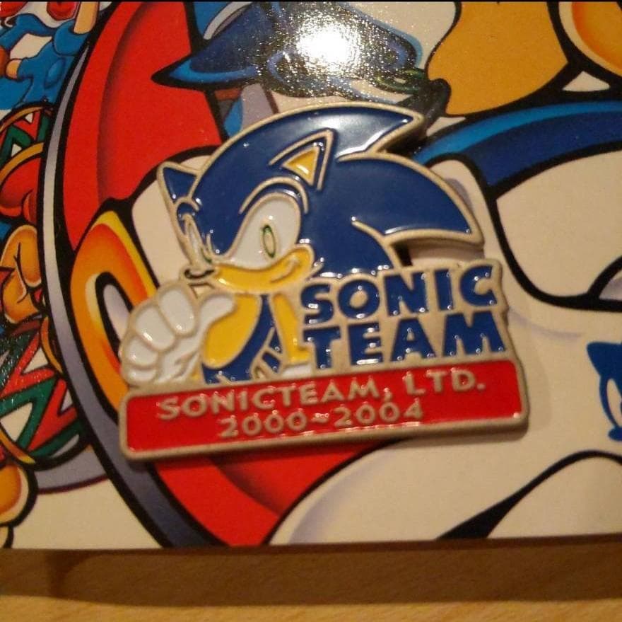 超希少ソニックチーム　セガ統合記念非売品ピンバッチ