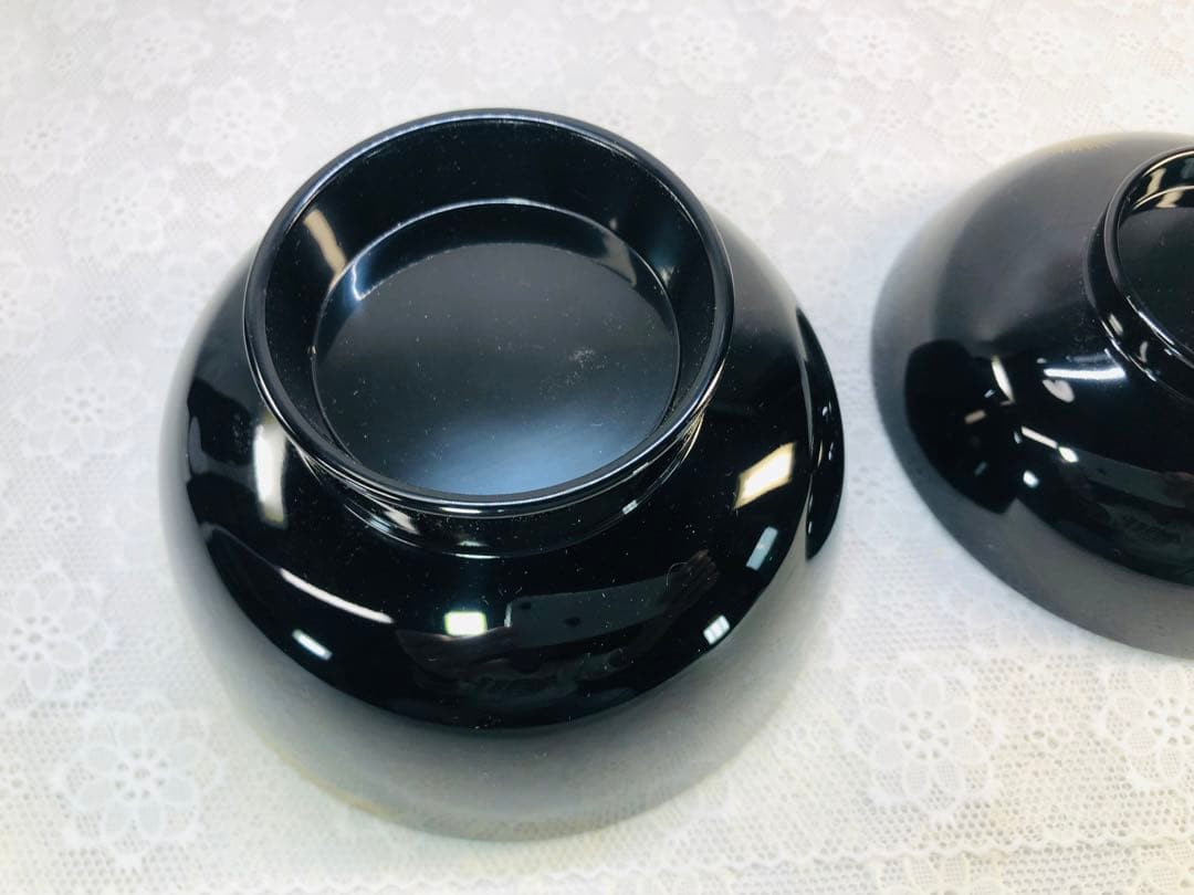 輪島塗　漆　なかたに　沈金　黒い蓋付き椀 金色の松の葉模様