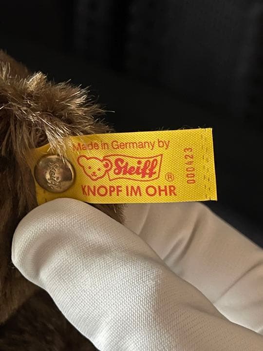 ドイツシュタイフ社製クラッシックテディベア25cmダークブラウンゴールドリボン