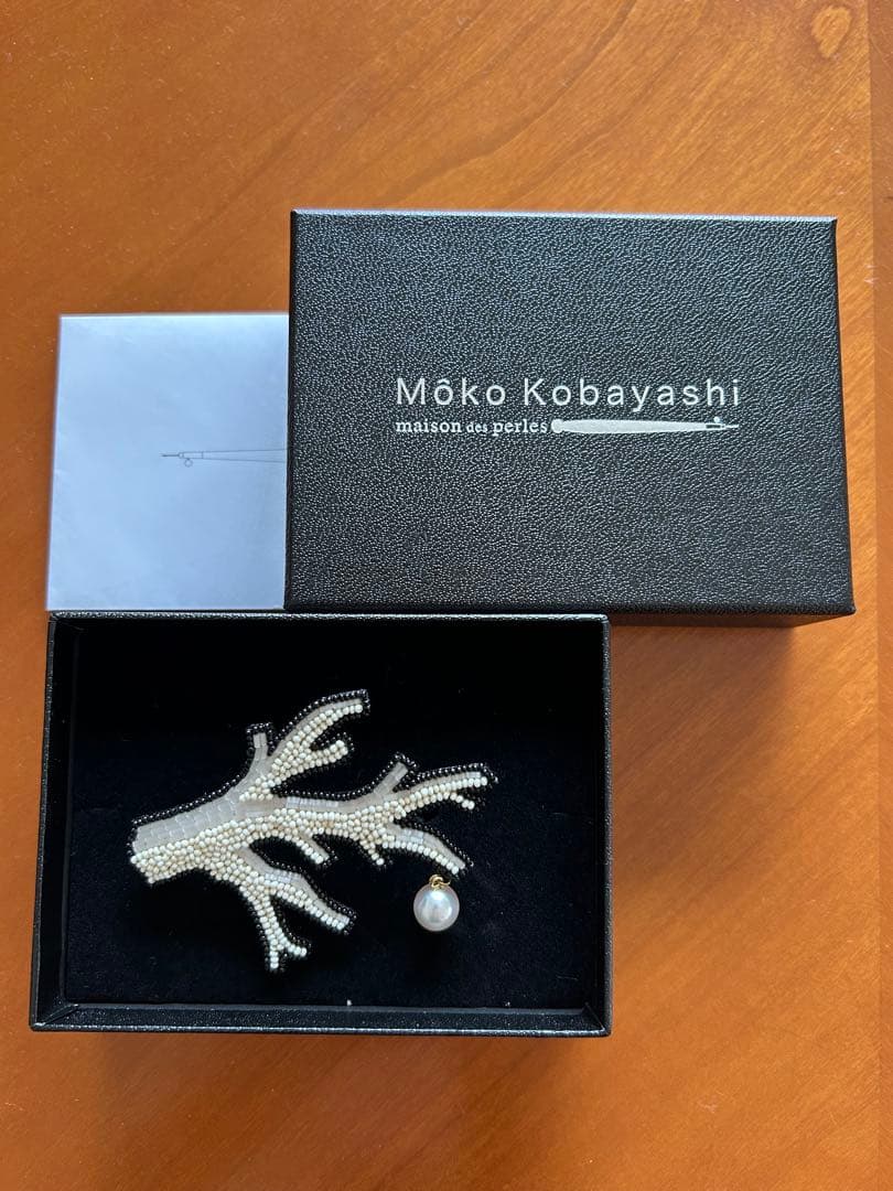 Maison des perles サンゴブローチ 小林モー子