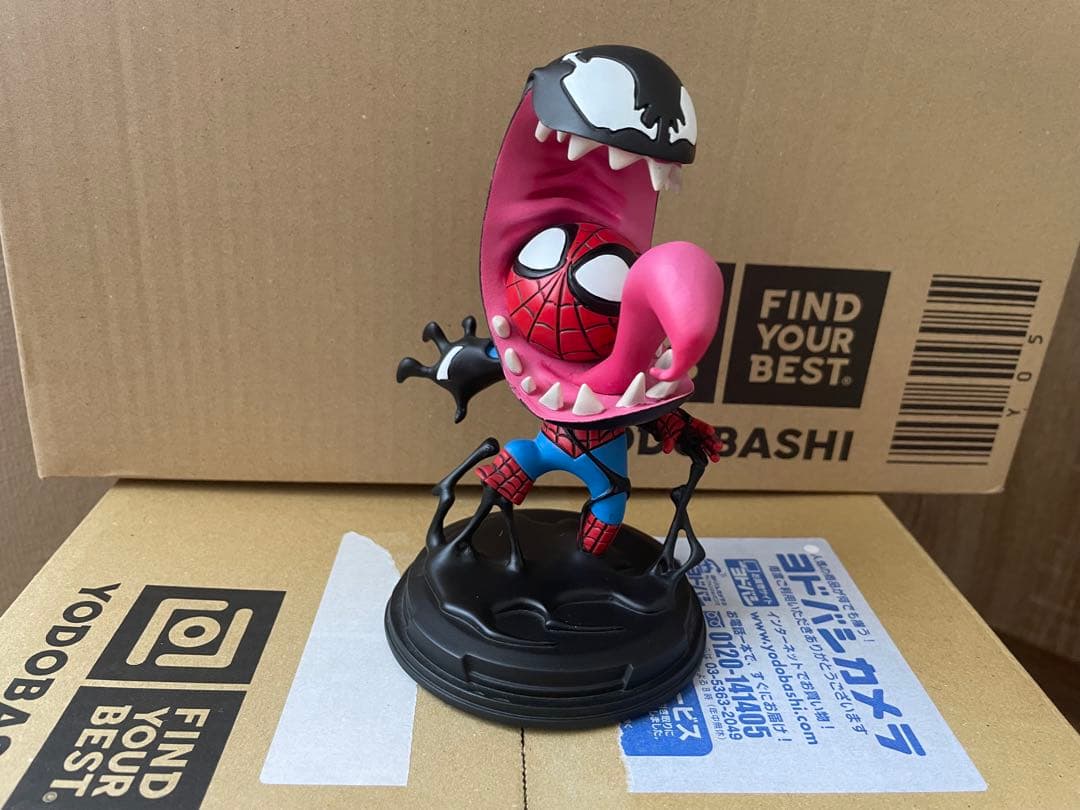 世界5000個限定 スパイダーマン　ヴェノム フィギュア　マーベル　marvel