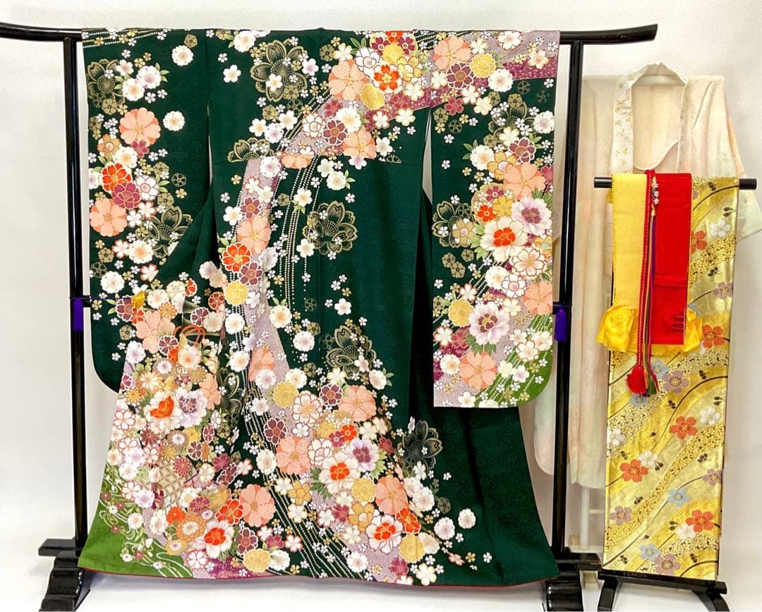 綺麗な地模様入りのグリーン地に桜が可愛い振り袖フルセット➕着付け用小物