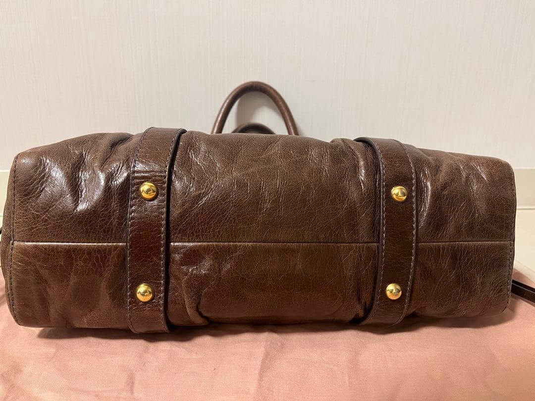 MIU MIU ブラウンレザー ショルダーバッグ