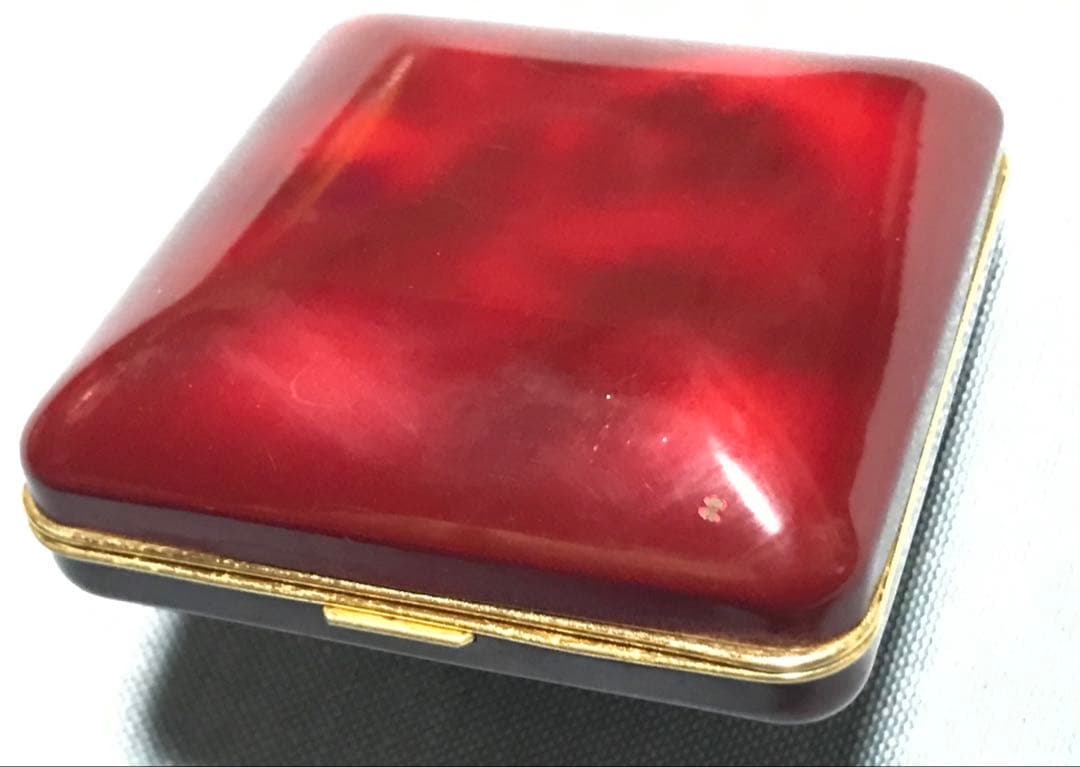 セイコーのアンティークな旅行用目覚まし時計(手巻き)