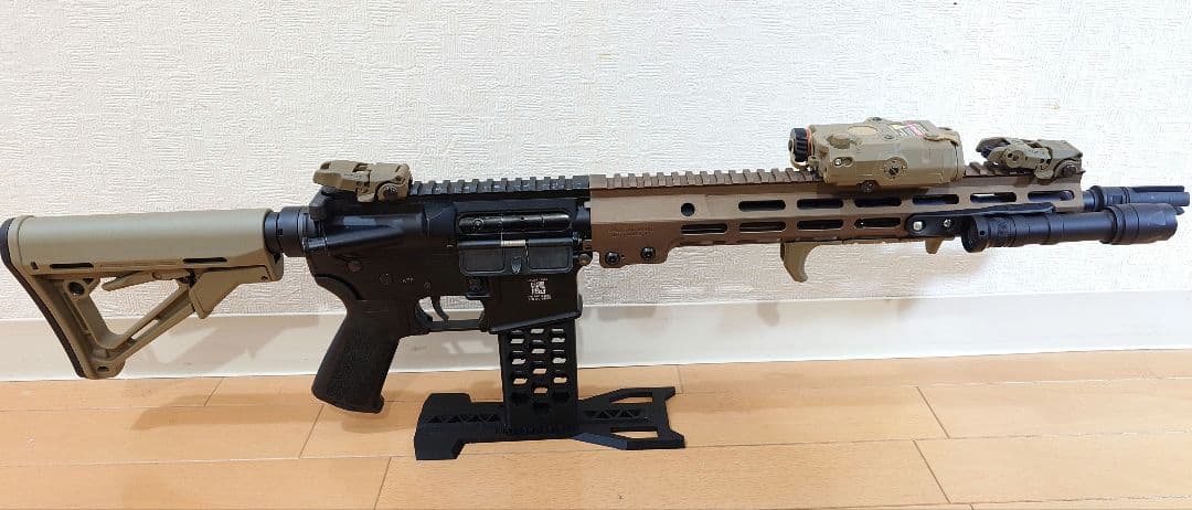 東京マルイ 次世代 M4 電子トリガー TITAN サマコバ