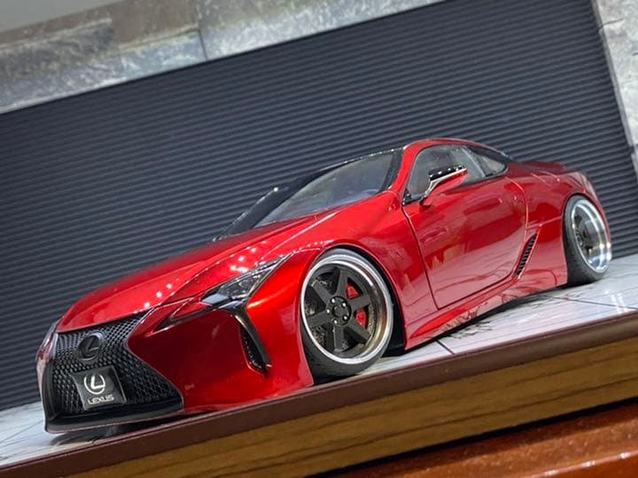 オートアート 1/18レクサス LC500レッドx ダークローズ　カスタム