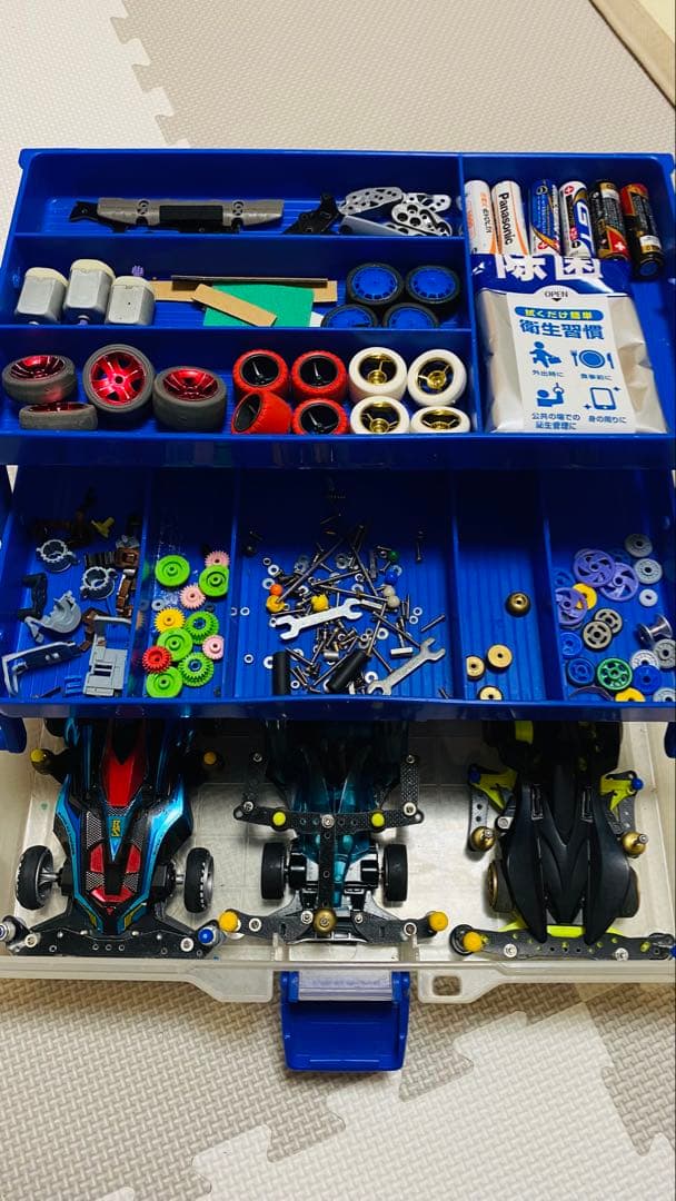 ミニ四駆 車両3台とパーツ引退セット