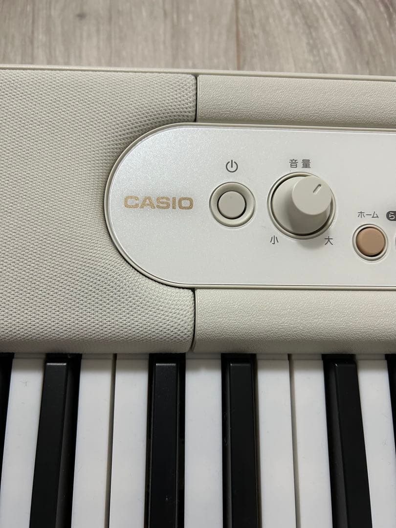 CASIO カシオ 光ナビゲーションキーボード LK-520 61鍵盤