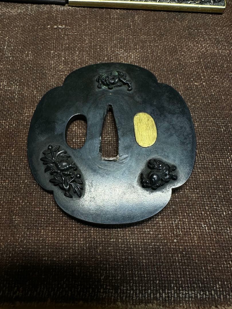 赤銅　鍔　つば　武具　象嵌　波兎　獅子牡丹　江戸時代　骨董古美術