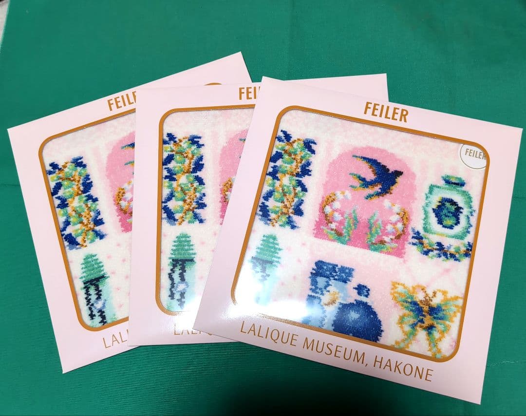 ⭐️FEILER ラリック美術館 タオルハンカチ グリーン ブルー ピンク
