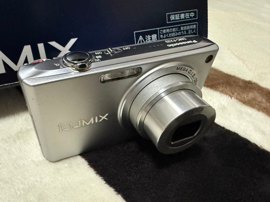 Panasonic LUMIX DMC-FX33 シルバー