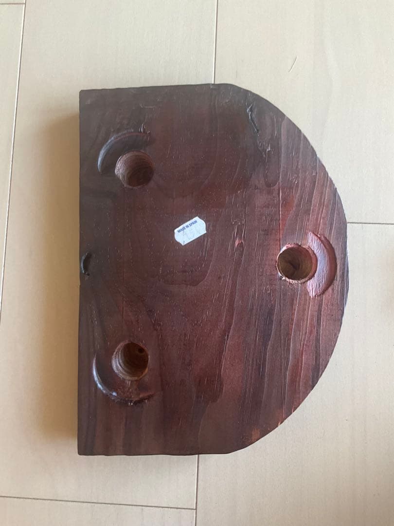 アンティーク スペイン産木製半円形スツール 3本脚