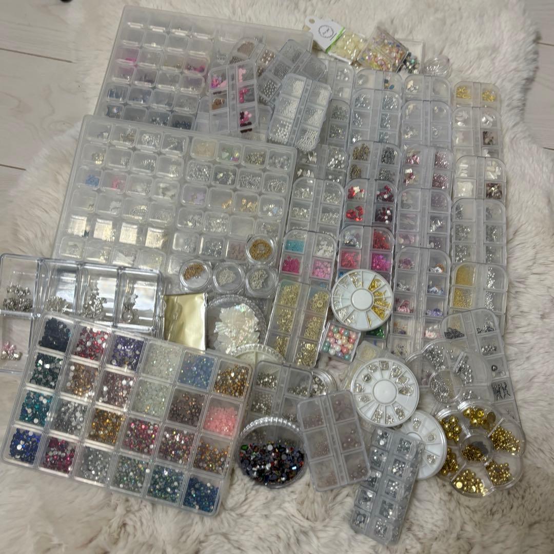 ネイルパーツセット 収納ケース付き