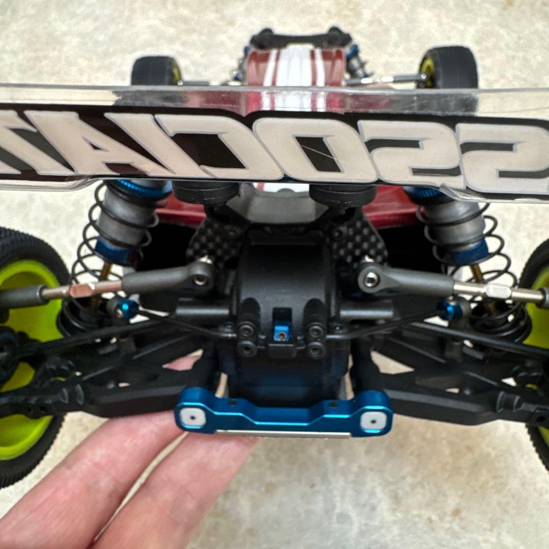 アソシRC10 B74.2 CE 4WD バギー 組立済みシャーシ(メカ無し)