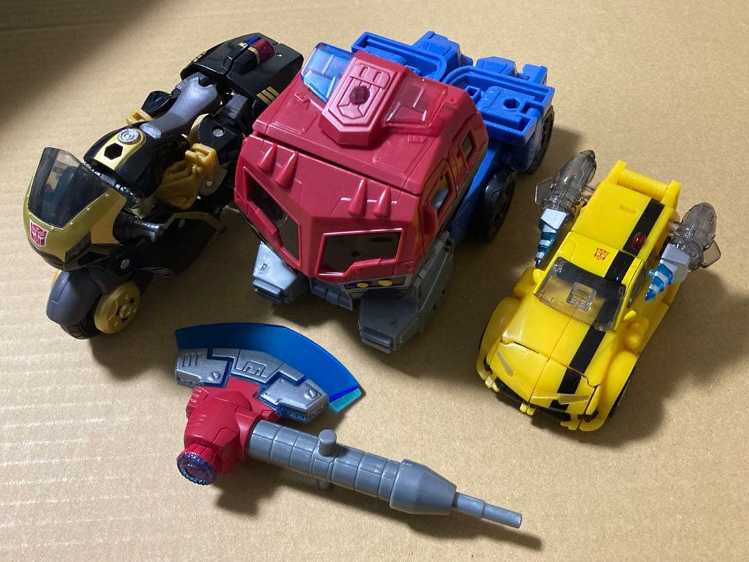 トランスフォーマーレガシー　アニメイテッドユニバース　3体セット　国内版