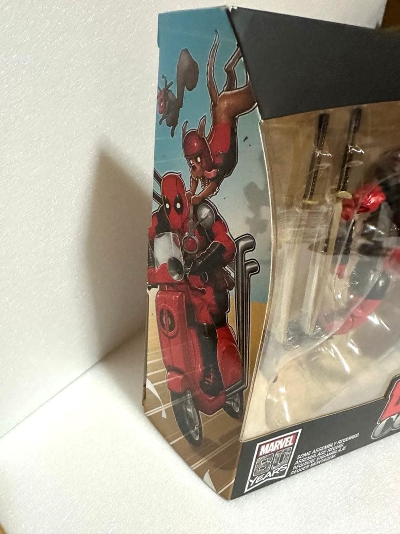 ハズブロ デッドプール・コープス & スクーター マーベルレジェンドフィギュア