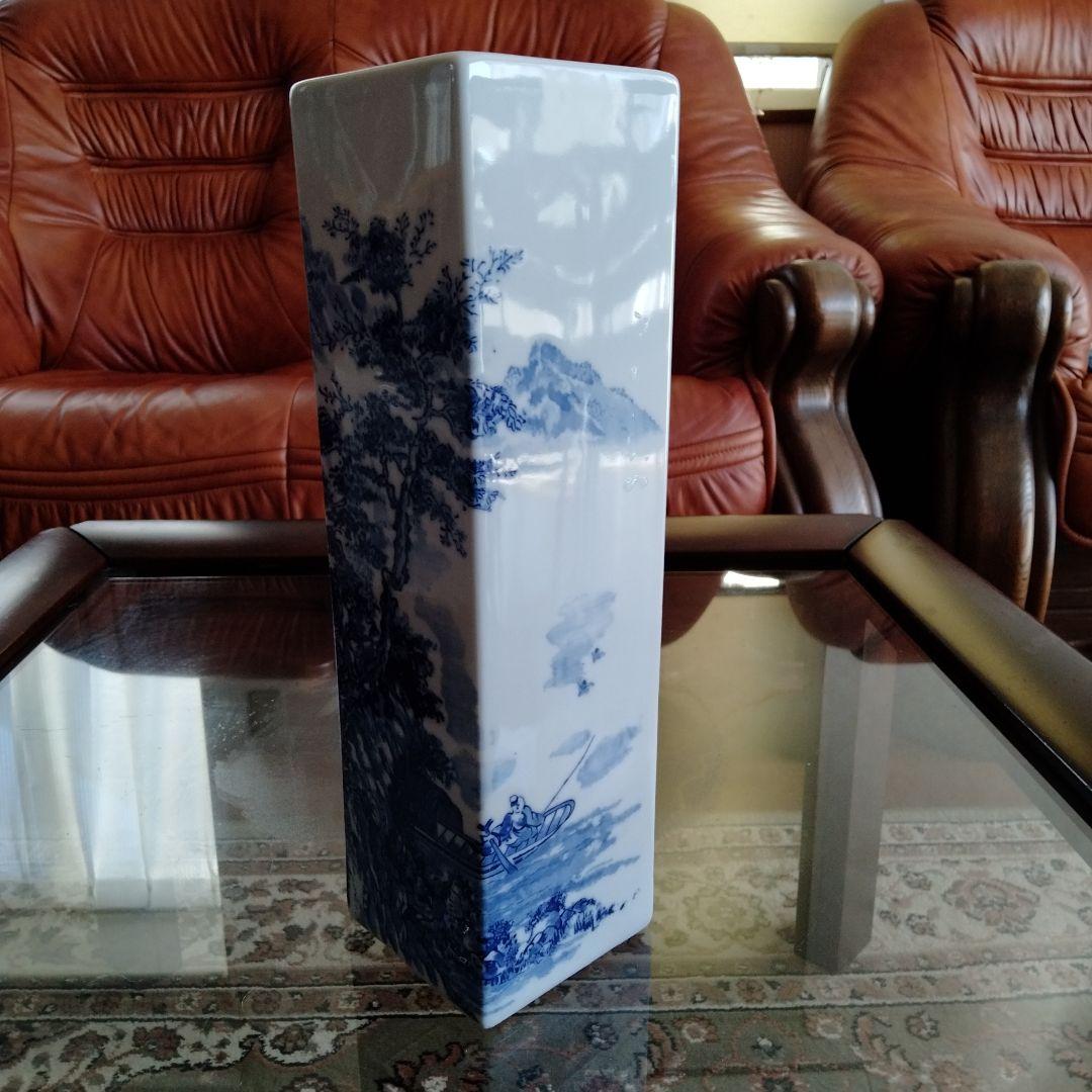 中国文房具骨董七十年前旧蔵【染付青花大方瓶　陶芸筆筒、筆立て】細工手絵山水人物